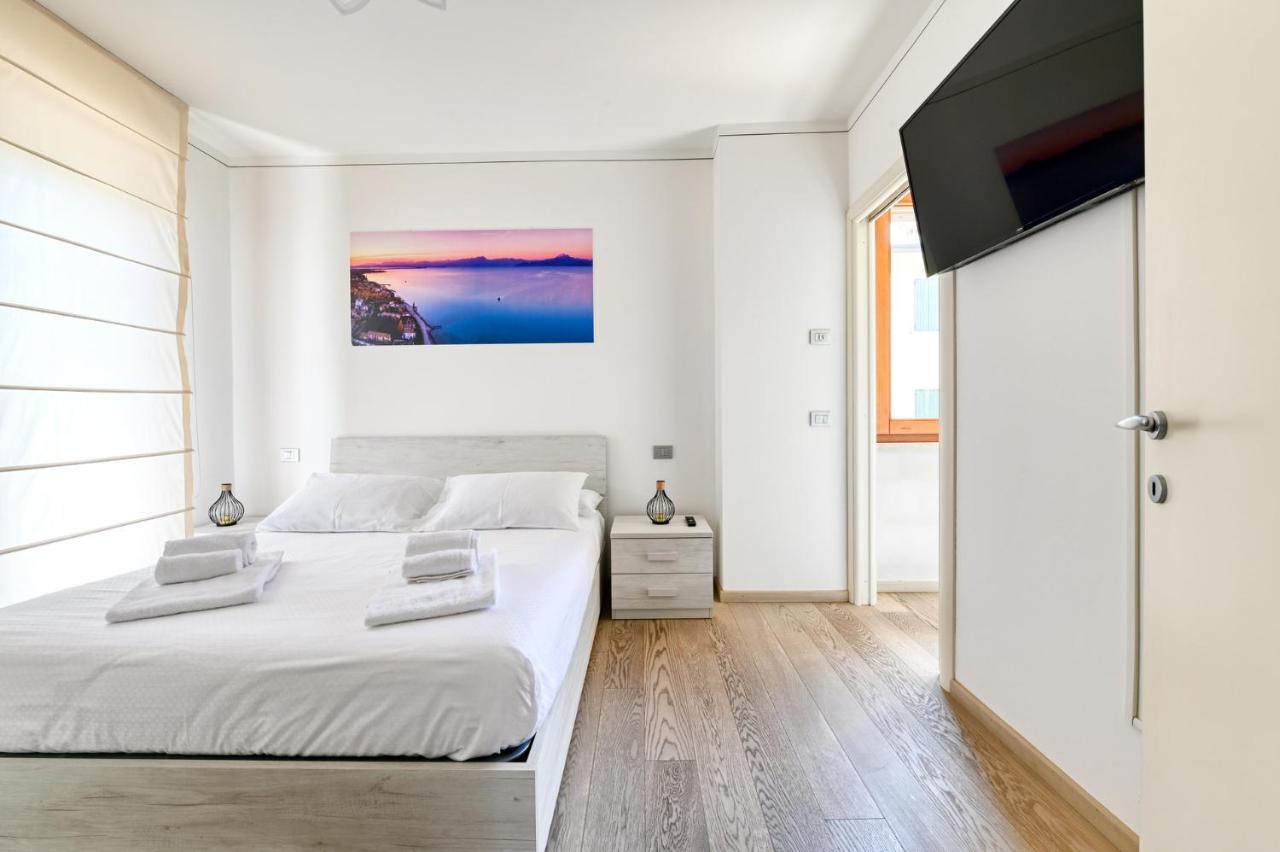 Pearl House - Sirmione Holiday - Jacuzzi Privata Ngoại thất bức ảnh